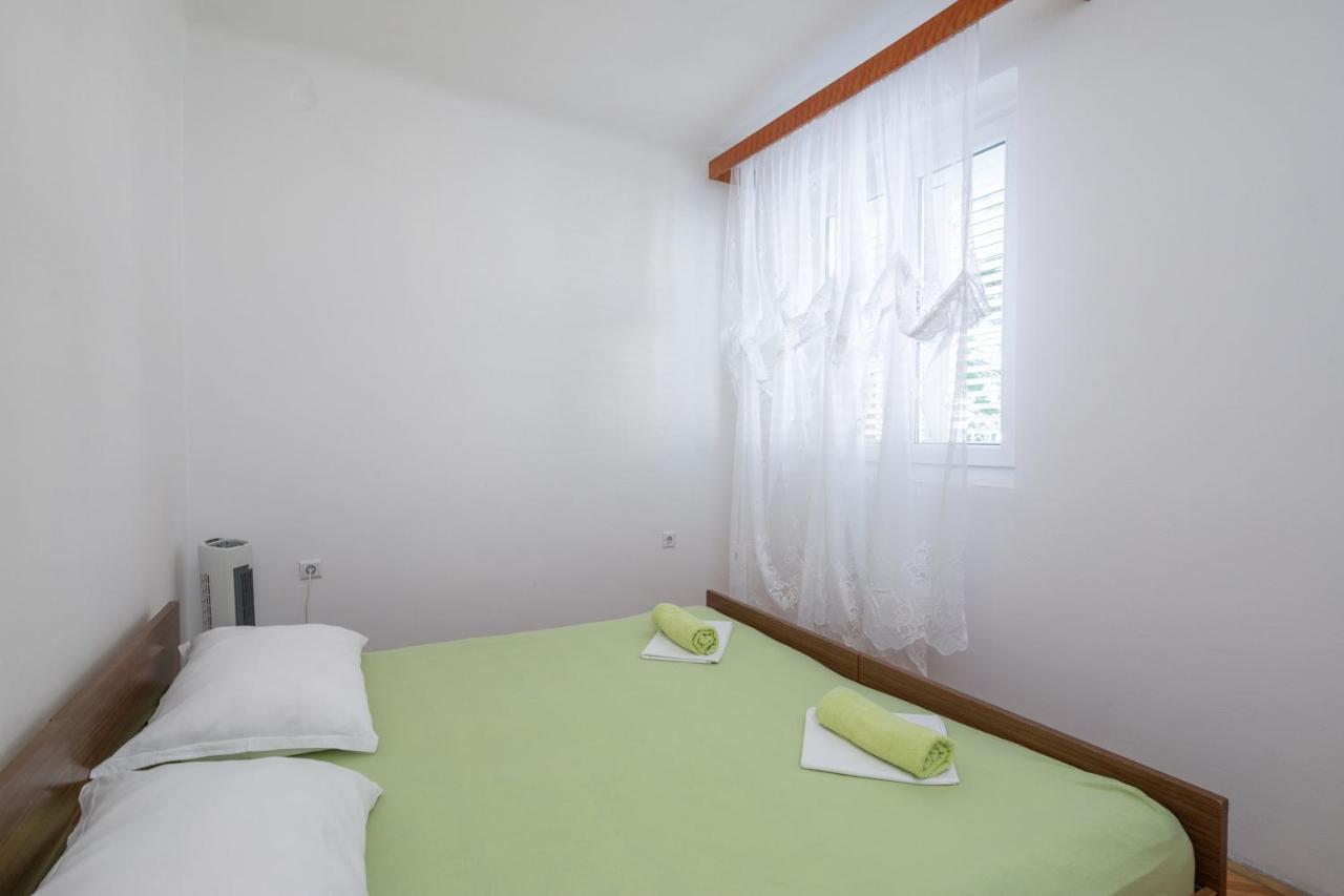 Beach Apartments Bili Cvitak Duce Bagian luar foto