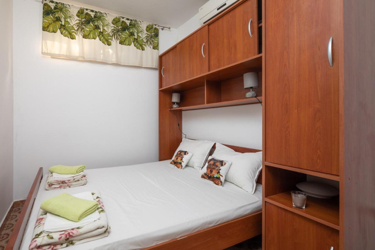 Beach Apartments Bili Cvitak Duce Bagian luar foto