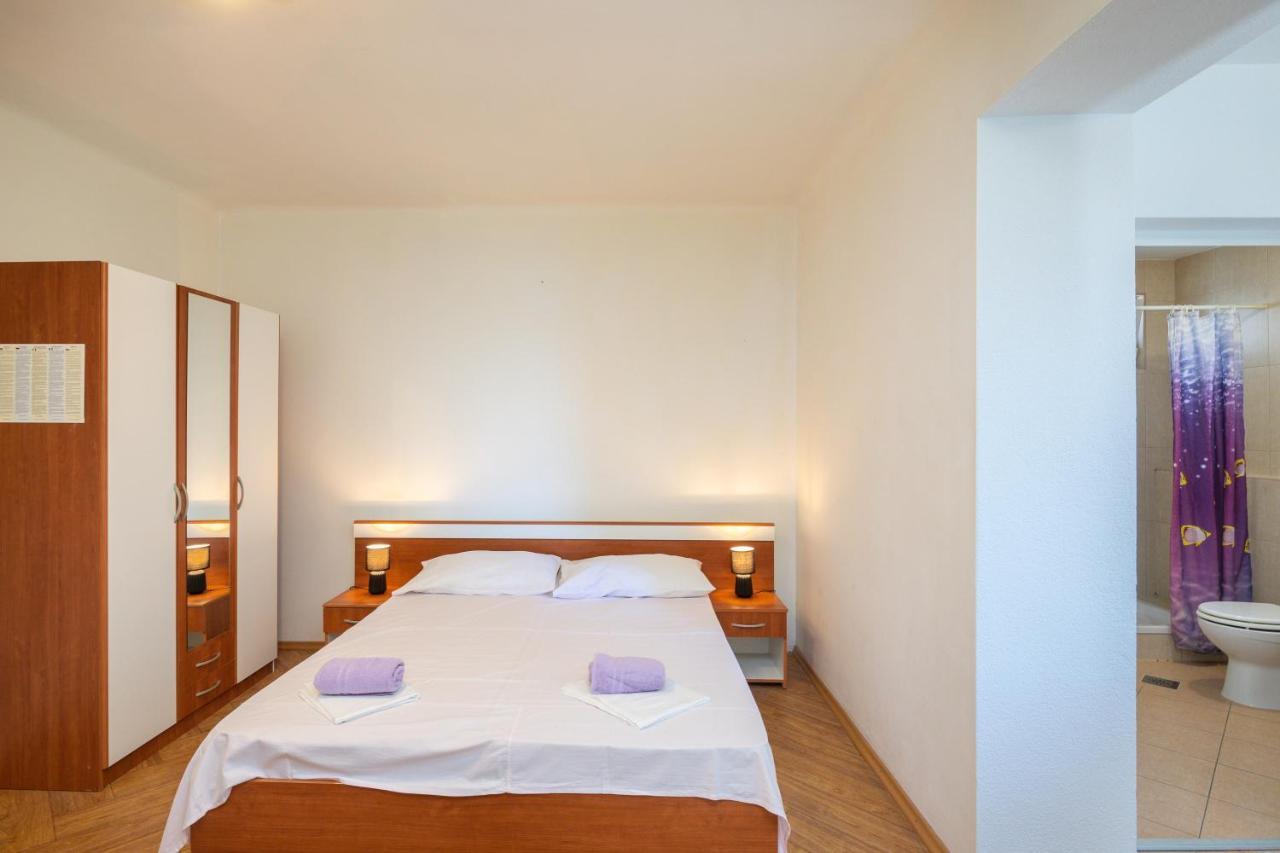 Beach Apartments Bili Cvitak Duce Bagian luar foto