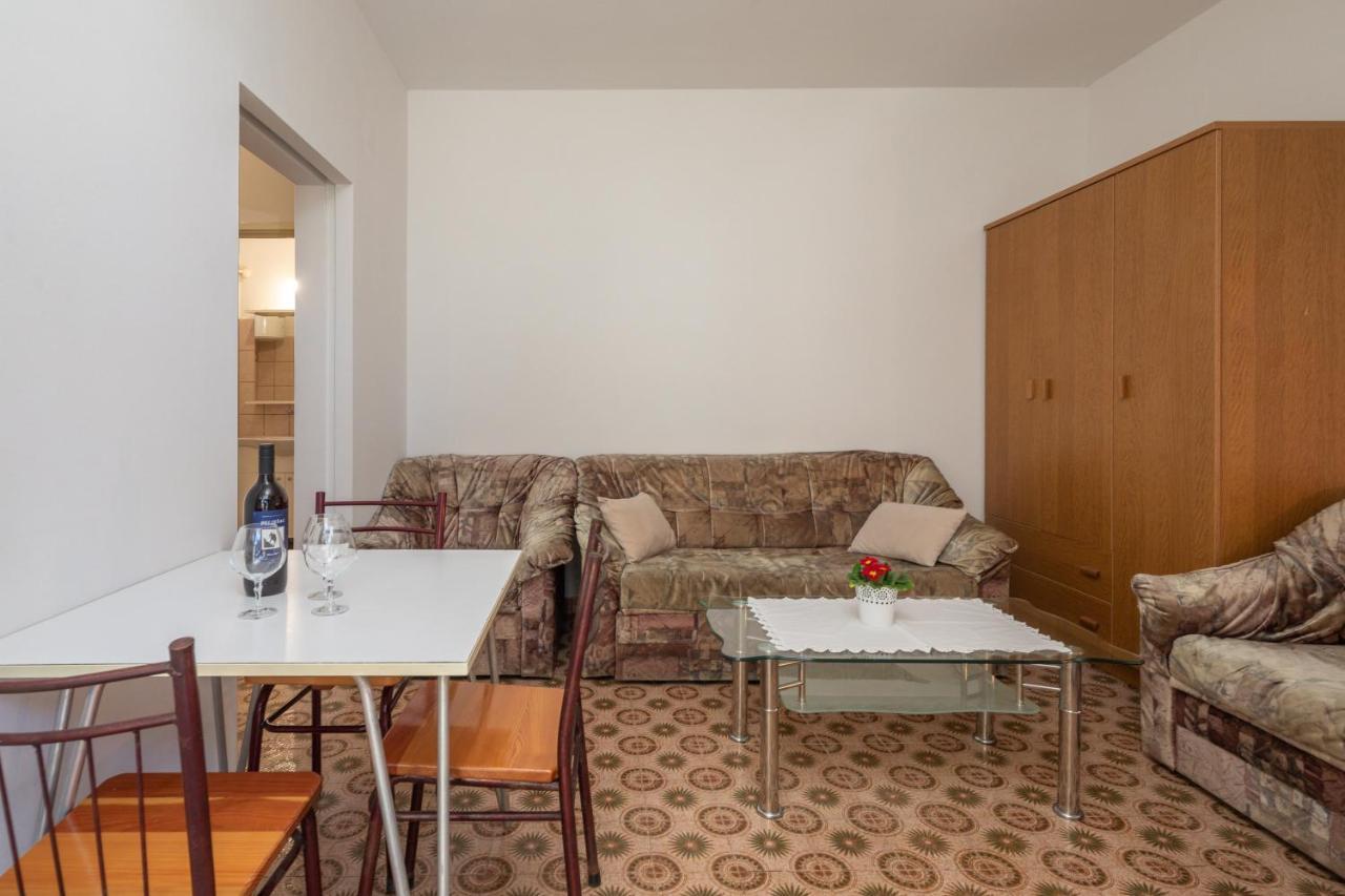 Beach Apartments Bili Cvitak Duce Bagian luar foto