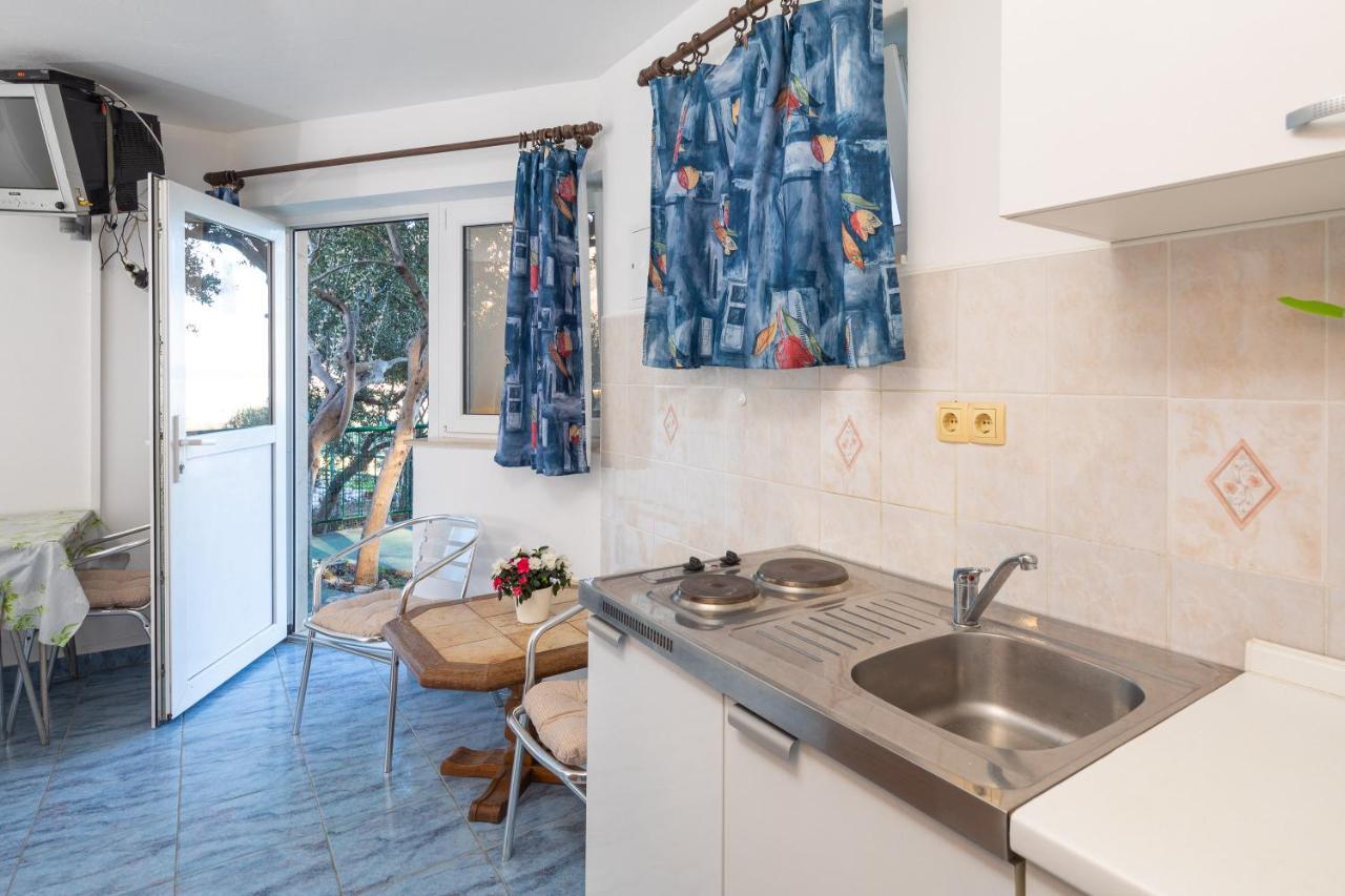 Beach Apartments Bili Cvitak Duce Bagian luar foto