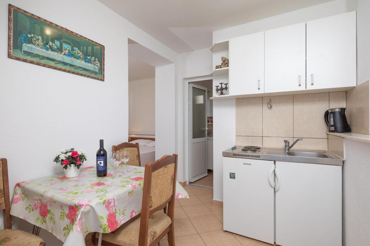Beach Apartments Bili Cvitak Duce Bagian luar foto