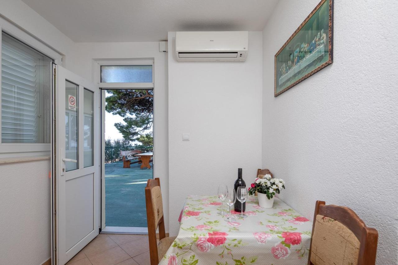 Beach Apartments Bili Cvitak Duce Bagian luar foto