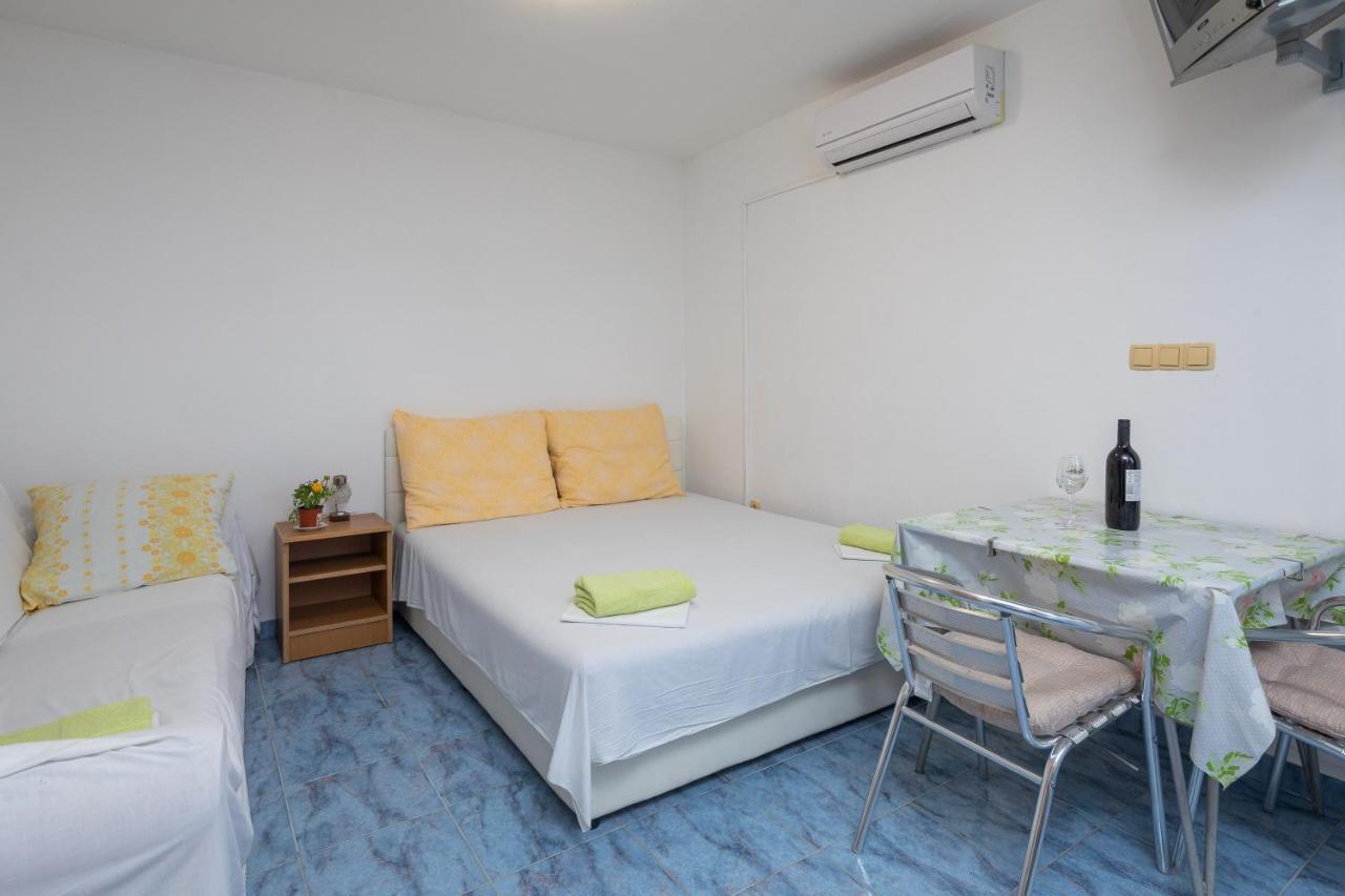 Beach Apartments Bili Cvitak Duce Bagian luar foto