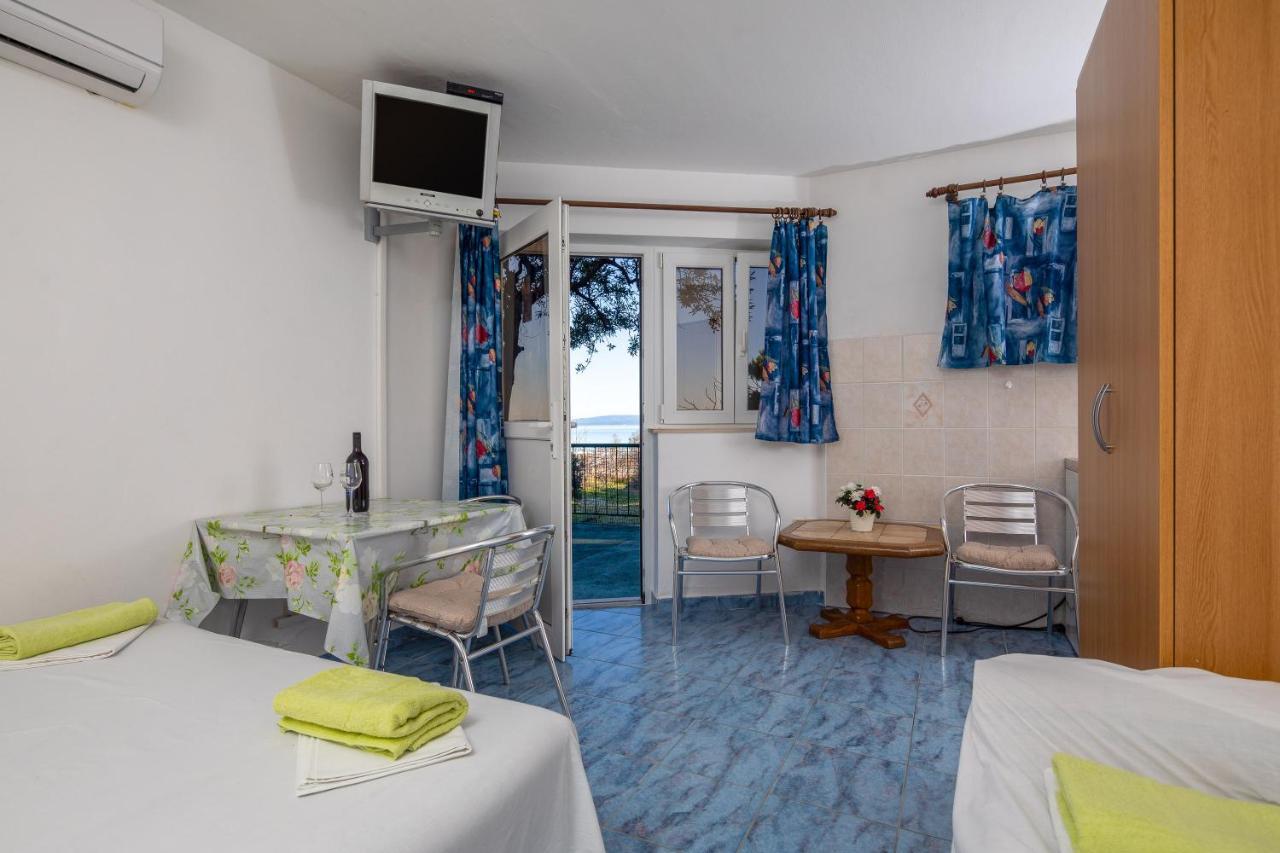 Beach Apartments Bili Cvitak Duce Bagian luar foto